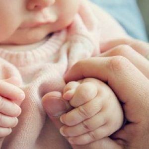 Hello Parents!! If your newborn is growing perfectly, then it will show these important signs!!