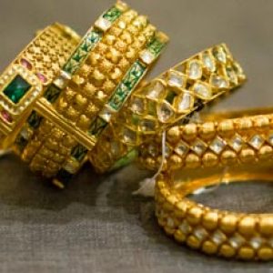 Gold Rate Today in Chennai: 22K Gold at ₹14,000, Silver at ₹270 – Prices Remain Unchanged